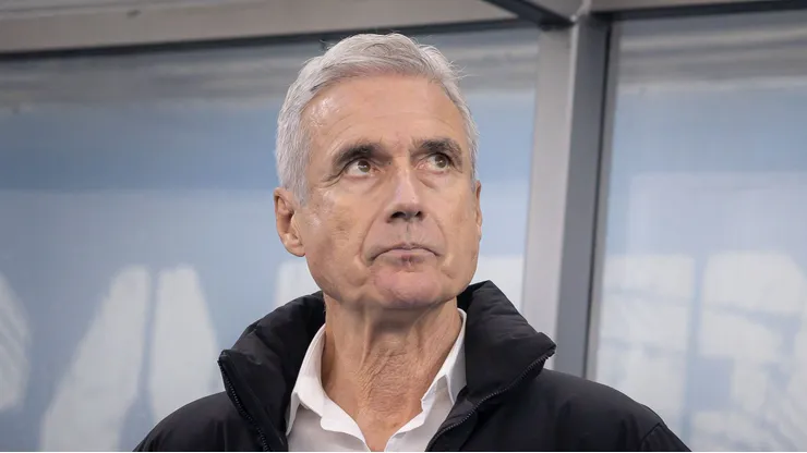 Luís Castro ainda não convenceu no comando do Imortal