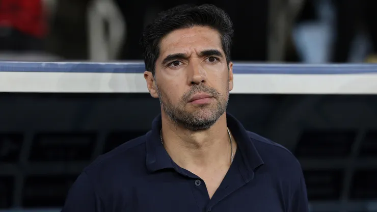 Abel Ferreira sofre com desfalques no Palmeiras - Foto: Wagner Meier/Getty Images