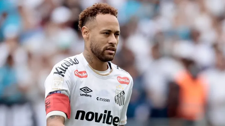 Neymar em campo pelo Santos. Foto: Marcello Zambrana/AGIF