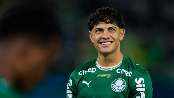 Giay, jogador do Palmeiras, deve voltar atuar pelo clube paulista. Foto: Marcello Zambrana/AGIF