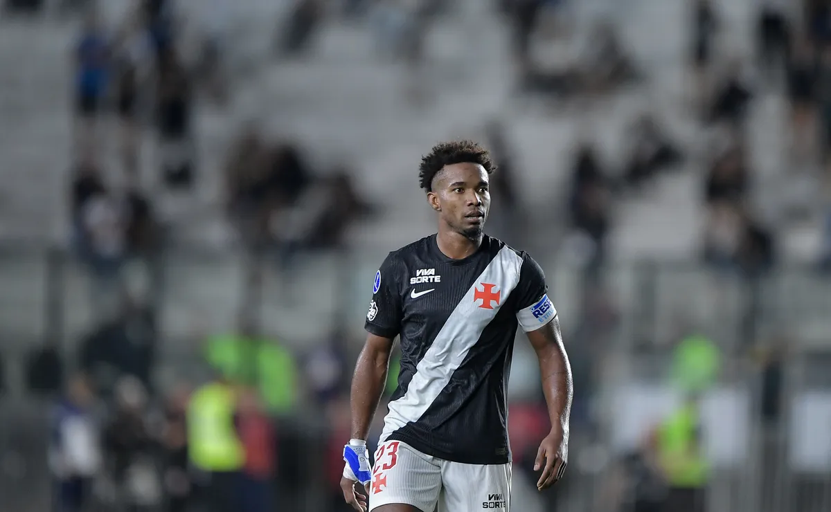 Thiago Mendes e Brenner desfalcam o Vasco contra o Mirassol por gastroenterite viral