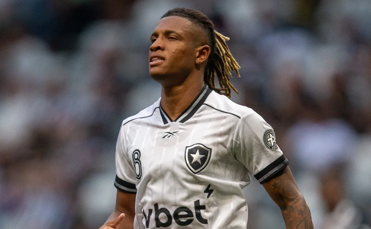 Edu Dracena lamenta fracasso da negociação e vê Danilo como reforço ideal para o Palmeiras