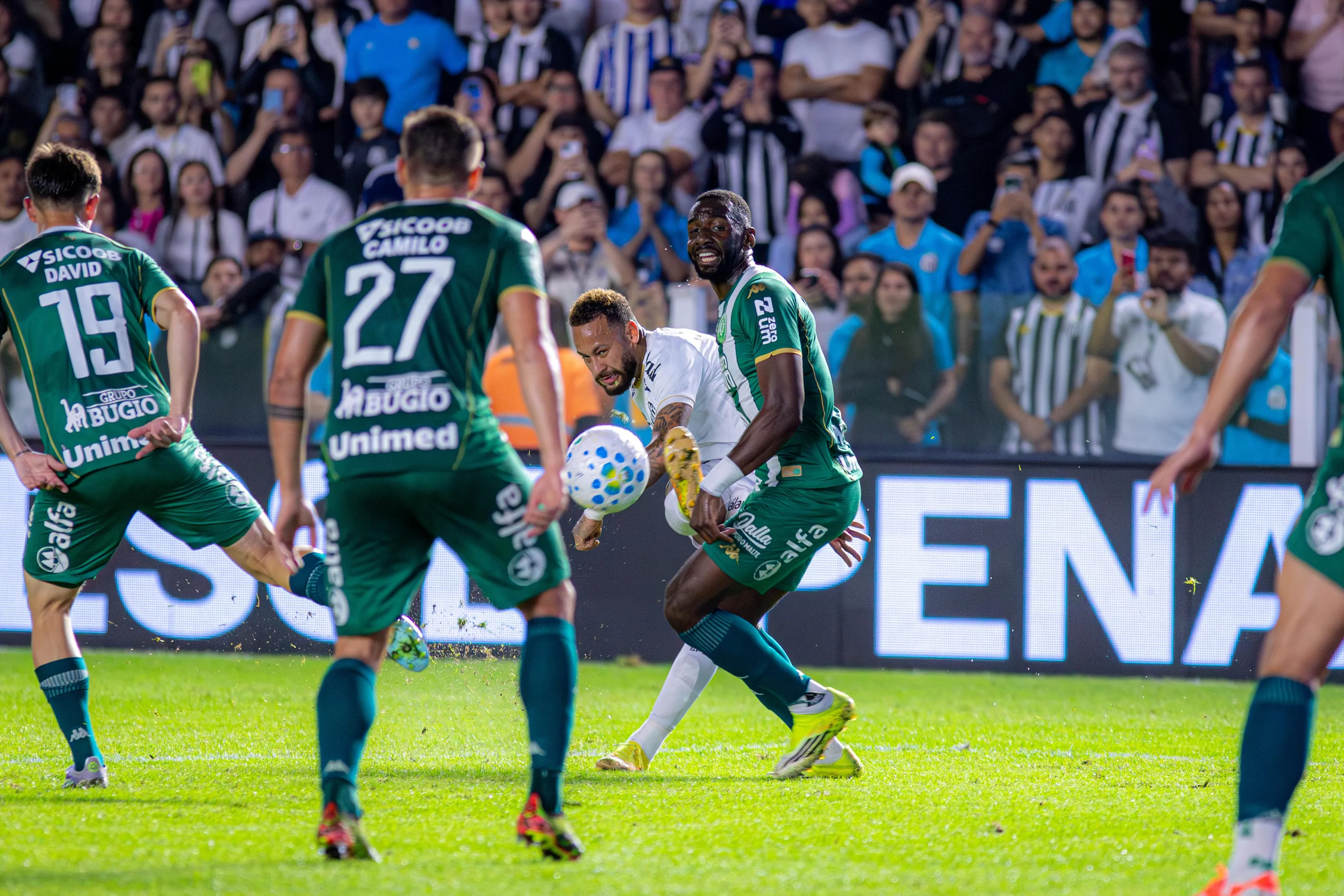 SP - SANTOS - 25/07/2026 - BRASILEIRO A 2026, SANTOS X CHAPECOENSE - Neymar jogador do Santos durante partida contra o Chapecoense no estádio Vila Belmiro pelo campeonato Brasileiro A 2026. Foto: Vinicius Bosak/RP FOTOPRESS/AGIF