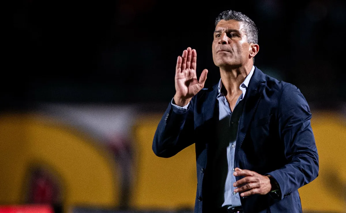 Vasco confirma escalação com desfalques para enfrentar o Mirassol pelo Campeonato Brasileiro