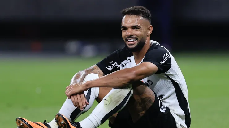 Raniele se recupera de lesão e deve reforçar o Corinthians contra o Bahia - Foto Marcello ZambranaAGIF