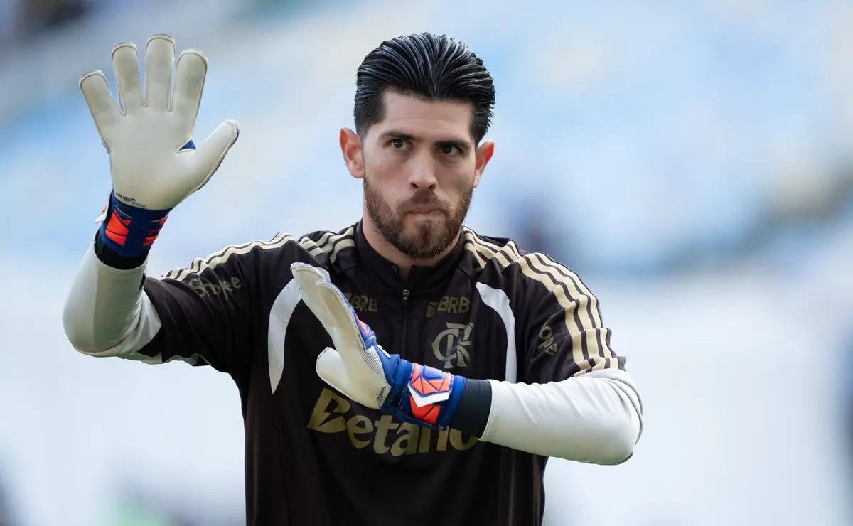 Agustín Rossi projeta reencontro com o Maracanã e cita motivação extra para Flamengo x São Paulo