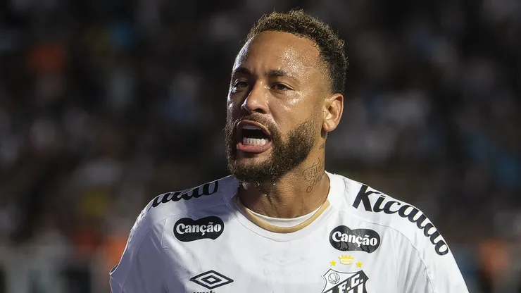 Neymar foi centro das atenções em Santos x Chapecoense - Foto: Anderson Romão/AGIF
