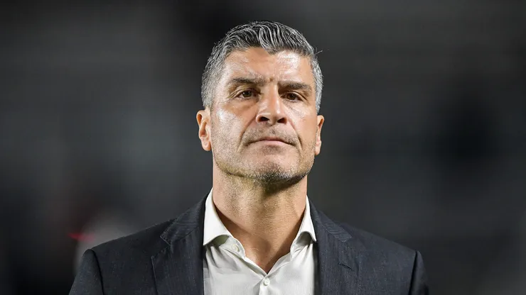 Pedro Emanuel tecnico do Vasco durante partida contra o Mirassol no estadio Sao Januario pelo campeonato Brasileiro A 2026. Foto: Thiago Ribeiro/AGIF