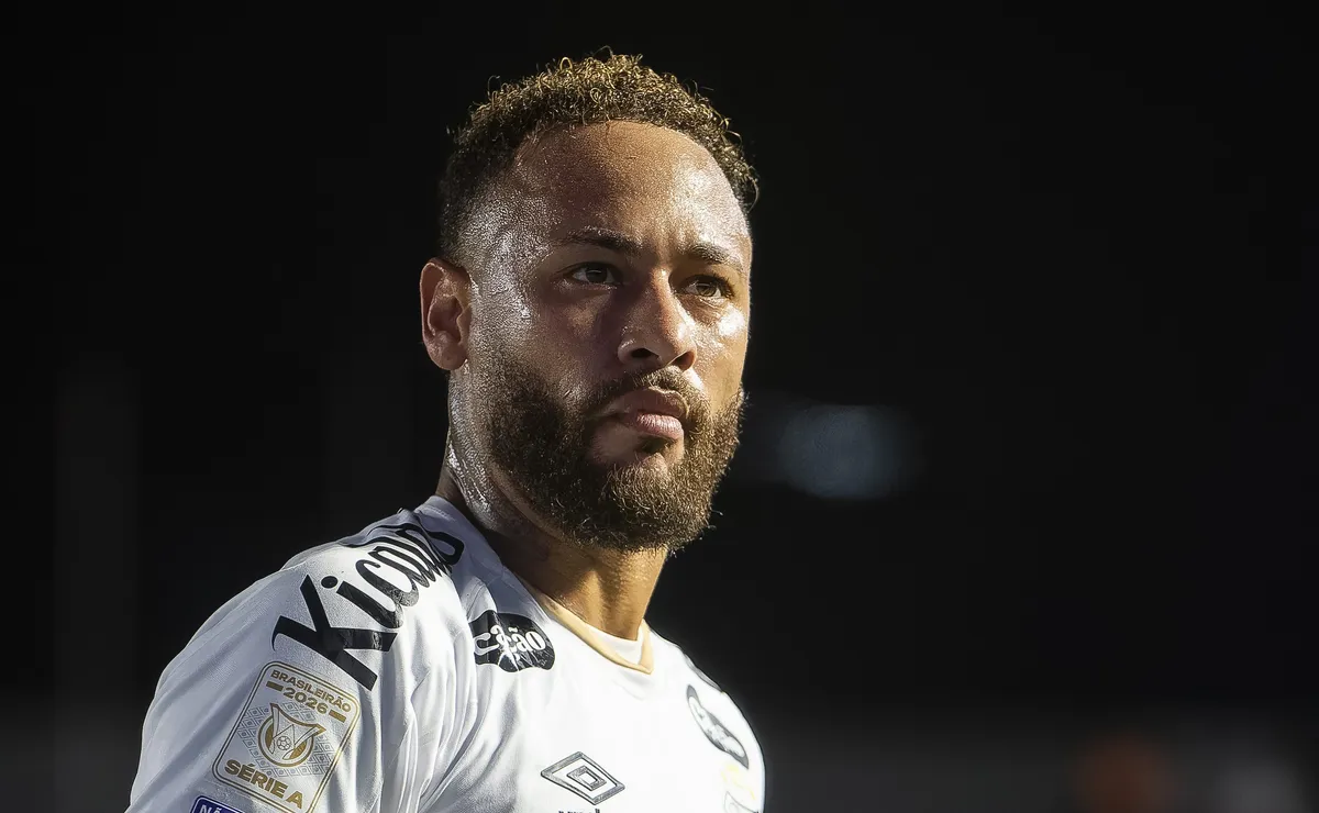 Neymar rebate notícias e nega cobrança dura a jovens do Santos após derrota para a Chapecoense