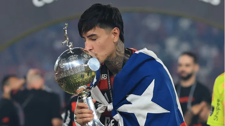 Erick Pulgar, volante chileno do Flamengo - Foto: Buda Mendes/Getty Images
