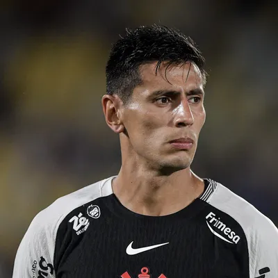 Angileri abre o placar em Bahia e Corinthians com belo gol