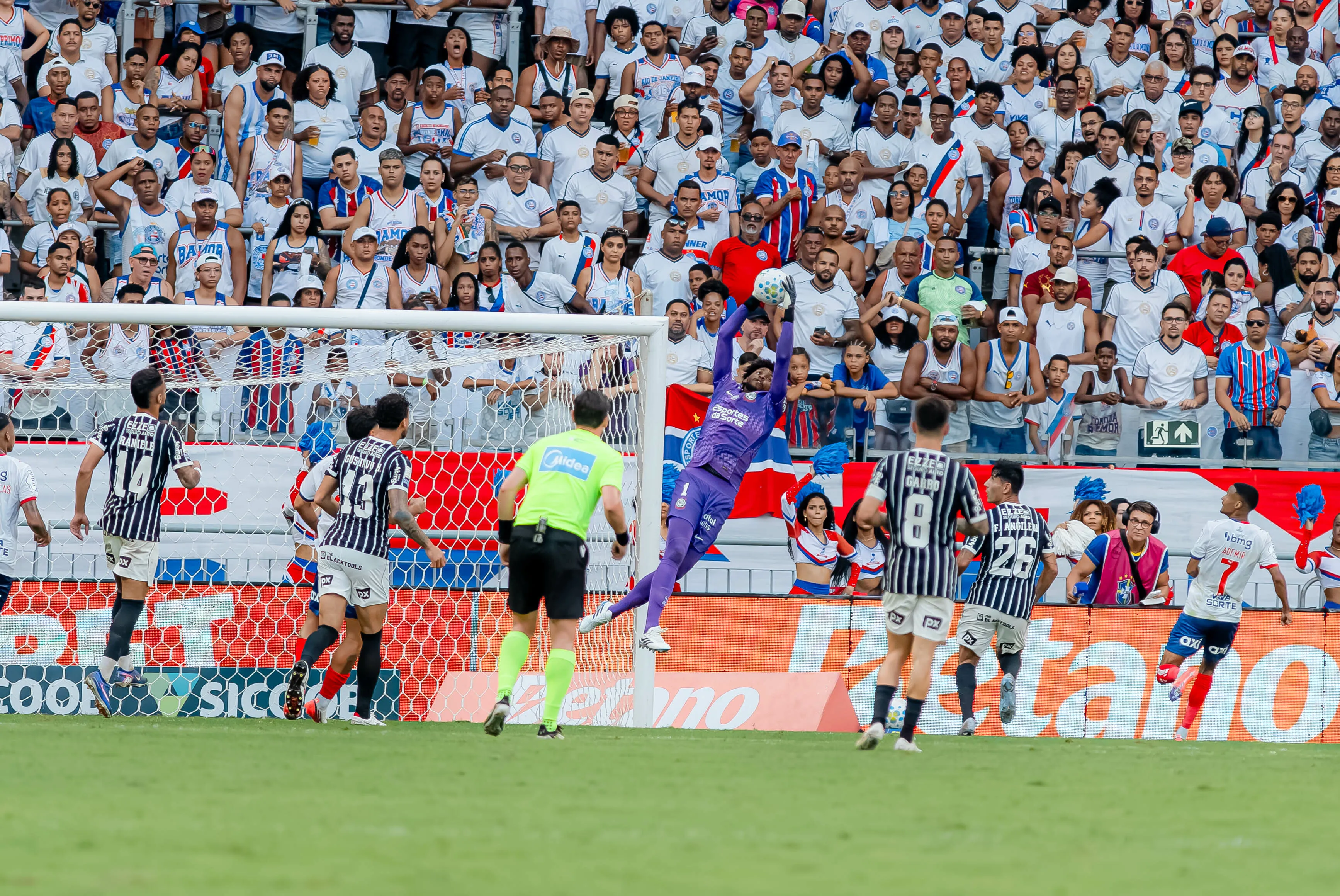 Bahia x Corinthians. Foto: Marcio Jose/AGIF
