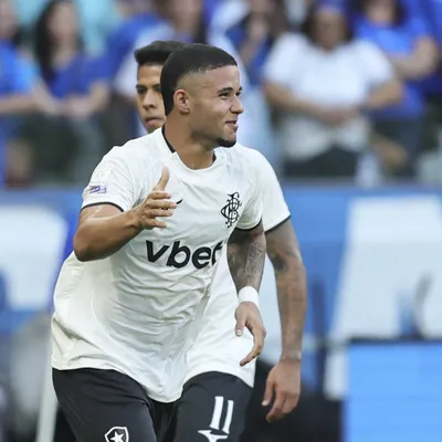 Justino marca e Botafogo vence o Cruzeiro, no Mineirão