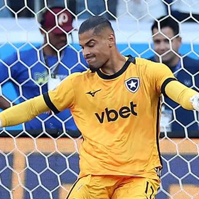 Warleson brilha e garante vitória do Botafogo