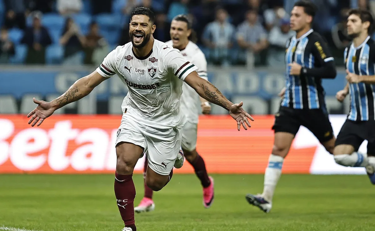 Hulk marca, mas Fluminense sofre empate do Grêmio nos minutos finais da partida pelo Brasileirão