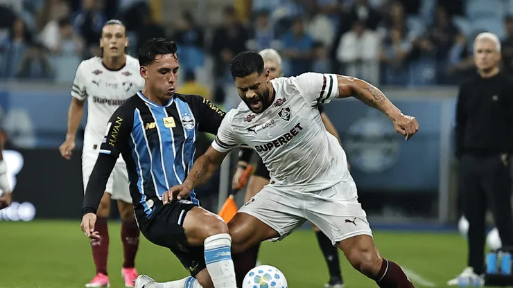 Hulk, jogador do Fluminense, durante partida contra o Grêmio no estadio Arena do Gremio pelo campeonato Brasileiro A 2026. Foto: Roberto Vinicius/AGIF