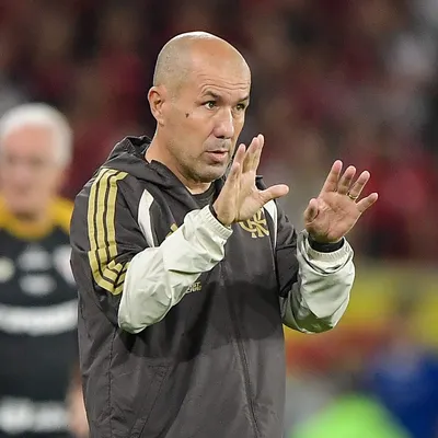 Jardim mexe no Flamengo após reação do São Paulo