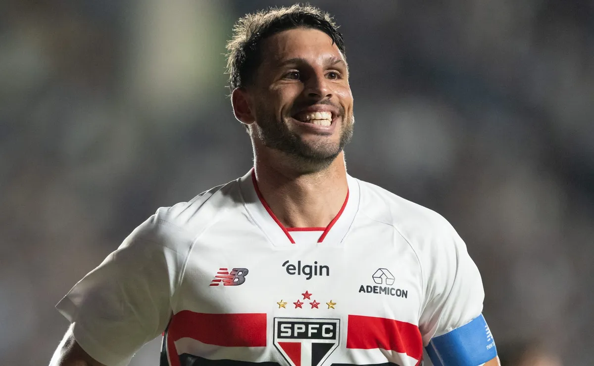 Calleri encerra jejum de 12 jogos, marca contra o Flamengo e volta a decidir pelo São Paulo