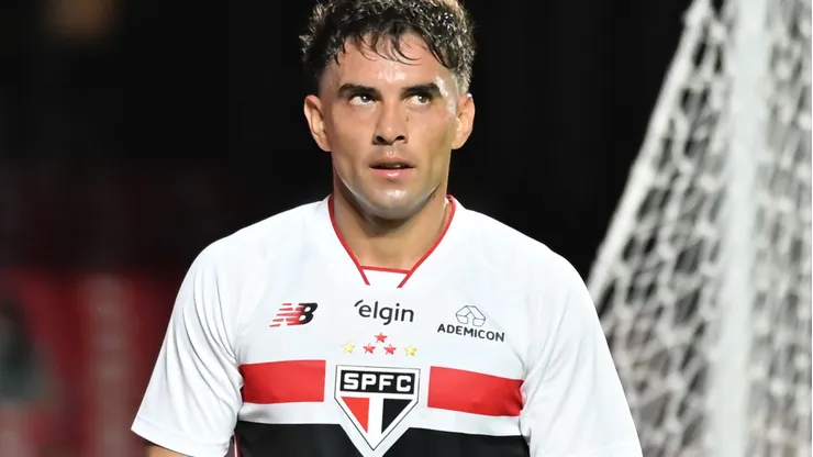 Enzo Díaz vive atrito com o a diretoria nos bastidores - Foto: Jota Erre/AGIF