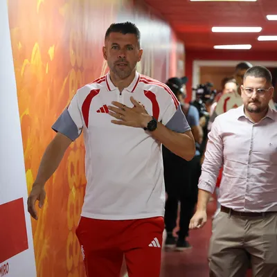 Inter vive clima tenso, mas Pezzolano conta com apoio interno