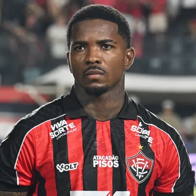 Corinthians encaminha venda de Cacá ao Vitória por R$ 15 milhões