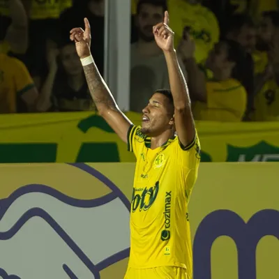 Formiga chega ao 5º gol e assume artilharia do Mirassol