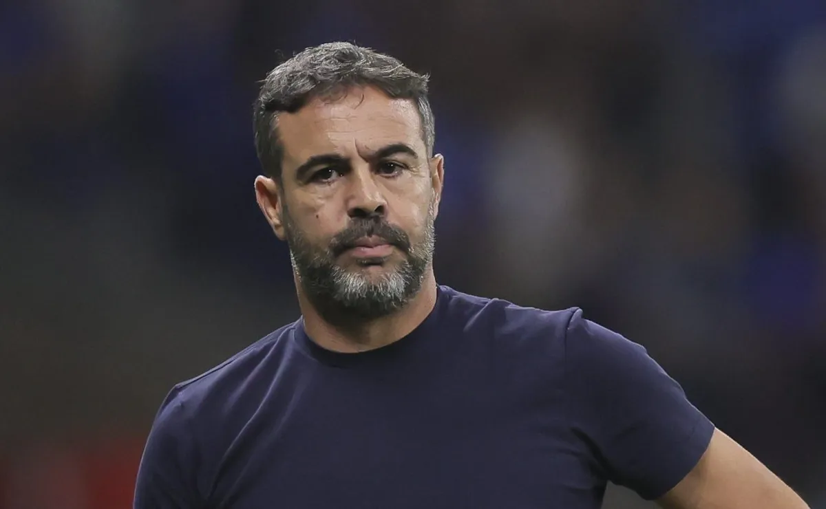 Artur Jorge freia drama após fim da série invicta e reafirma confiança no Cruzeiro
