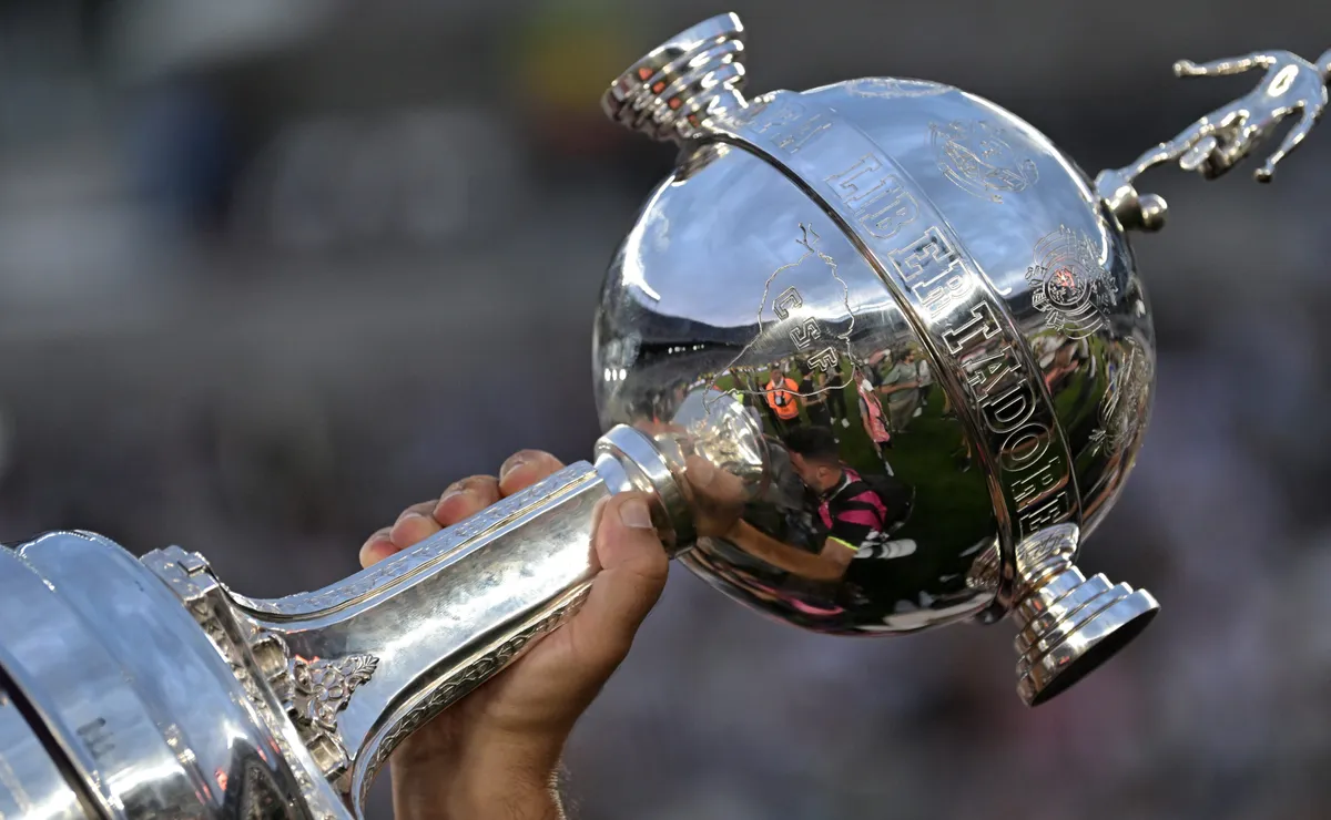 Conmebol lança patch exclusivo para campeões da Copa Libertadores nas oitavas de final da competição