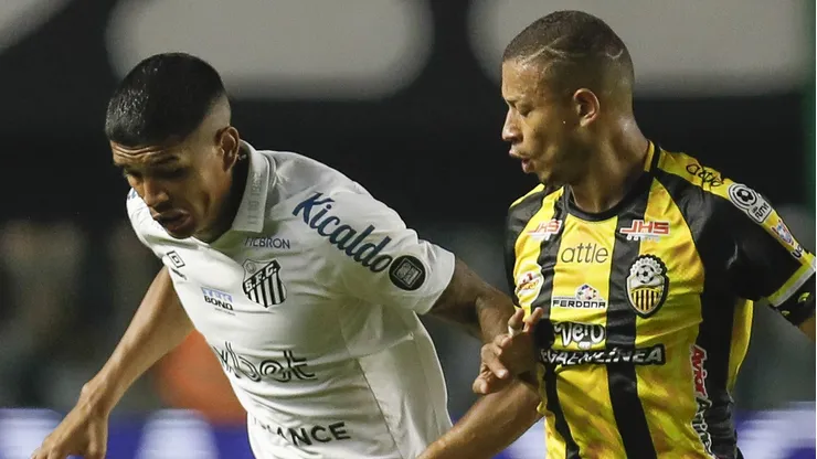 Santos empatou com o Deportivo Táchira na Sul-Americana de 2022 (Photo by Ricardo Moreira)