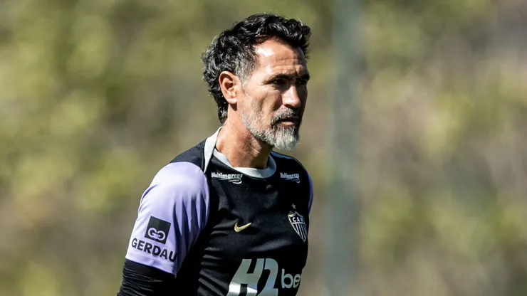 Eduardo Domínguez durante treino na Cidade do Galo - Foto: Paulo Henrique França / Atlético