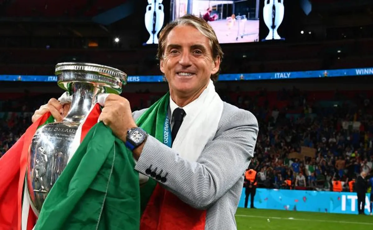 Após polêmica com Andrea Pirlo, Itália encaminha retorno de Roberto Mancini para o cargo de técnico