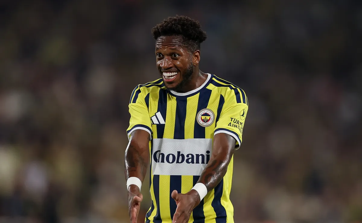 Na mira do Atlético-MG, Fred pode se despedir do Fenerbahçe amanhã, segundo imprensa da Turquia