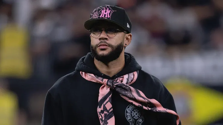 Memphis Depay jogador do Corinthians antes de partida contra o Internacional no estadio Arena Corinthians pelo campeonato Brasileiro A 2026