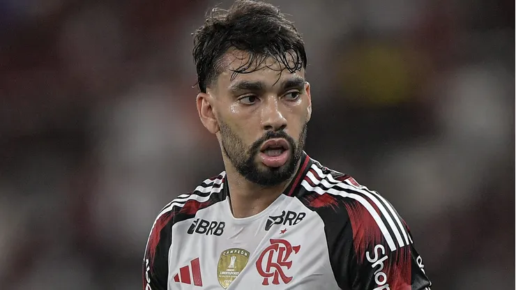 Lucas Paquetá deve ficar de fora de jogo do Mengão - Foto: Thiago Ribeiro/AGIF