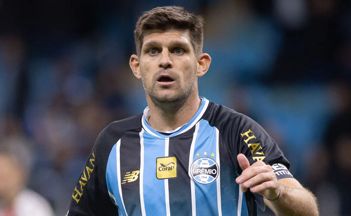 Líder do Grêmio, Kannemann chama a responsabilidade após empate e lamenta vacilo