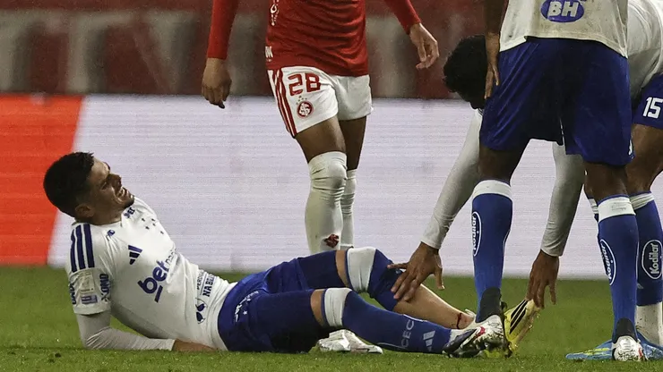 Gabriel Pec sofreu lesão na vitória sobre o Internacional