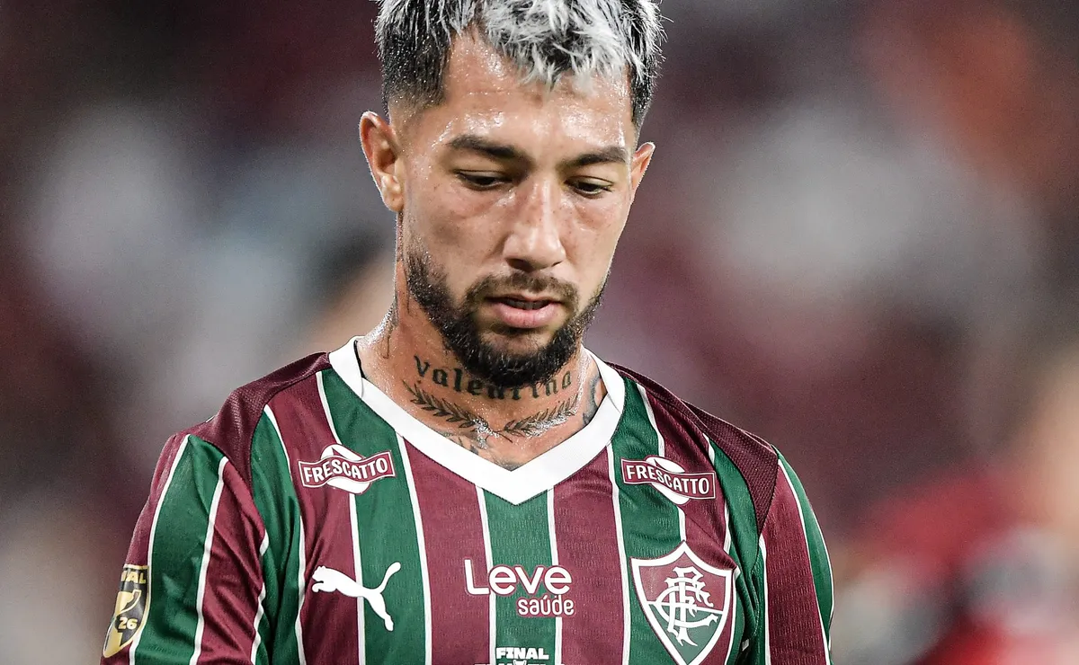 Fluminense descarta afastar Lucho Acosta após suspeita de manipulação e aguarda veredito da CBF