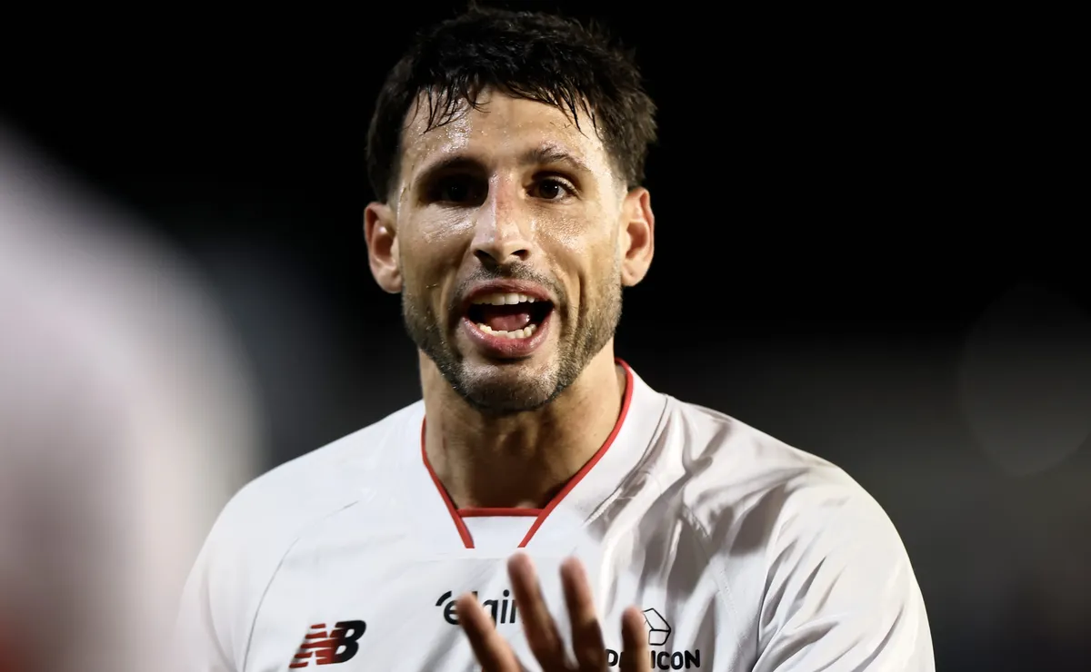 Calleri reduz pedida, aceita ganhar R$ 1,4 milhão/mês e fica perto de renovar com São Paulo