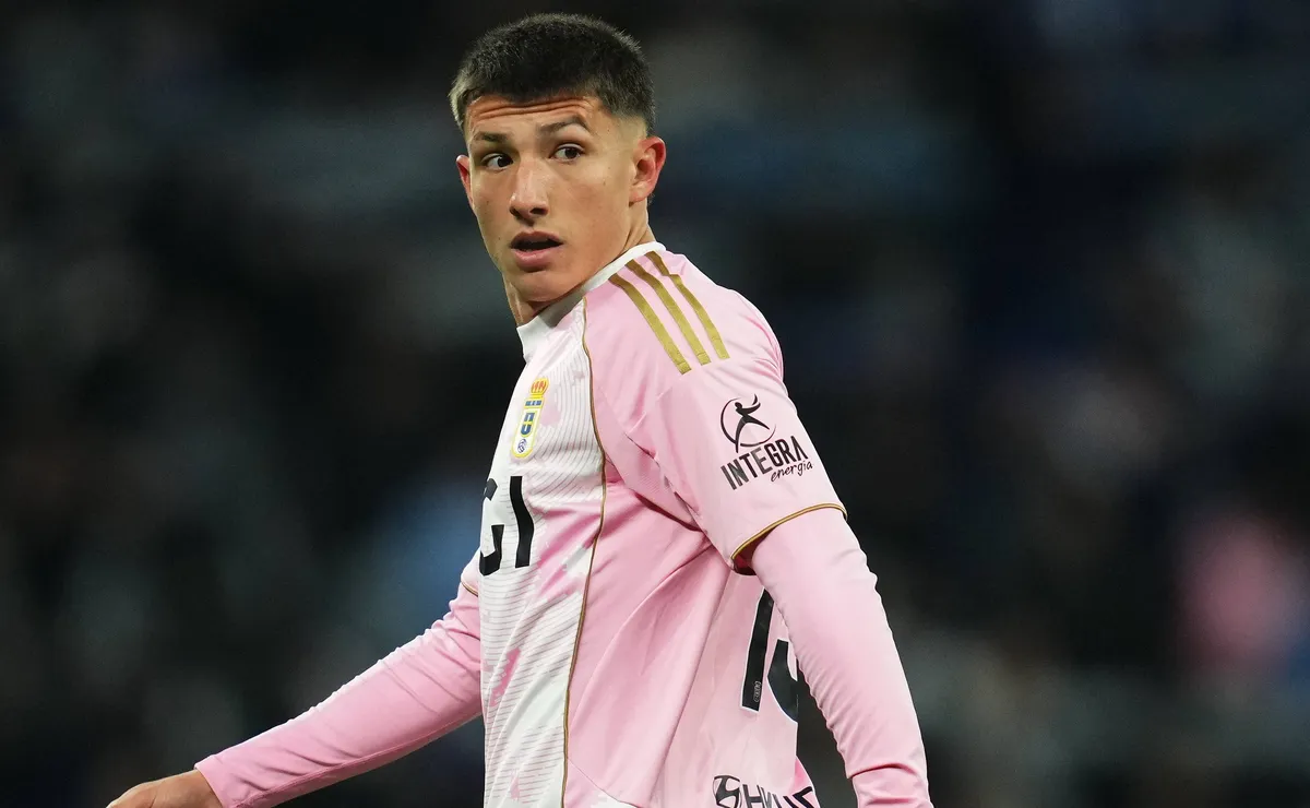 Cruzeiro contata Villarreal e recebe aval por Thiago Fernández por empréstimo; atacante quer Europa