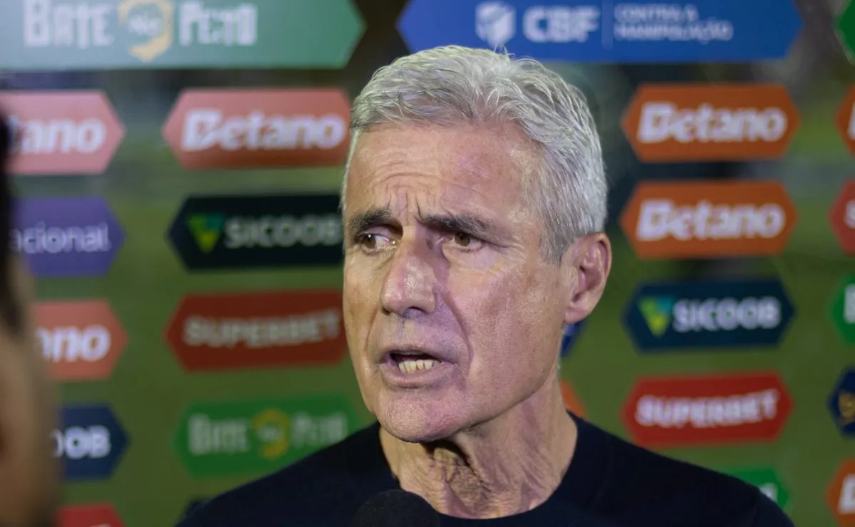 Luís Castro prepara Grêmio mais ofensivo contra o Bolívar e Mec, Monsalve e Willian disputam vaga