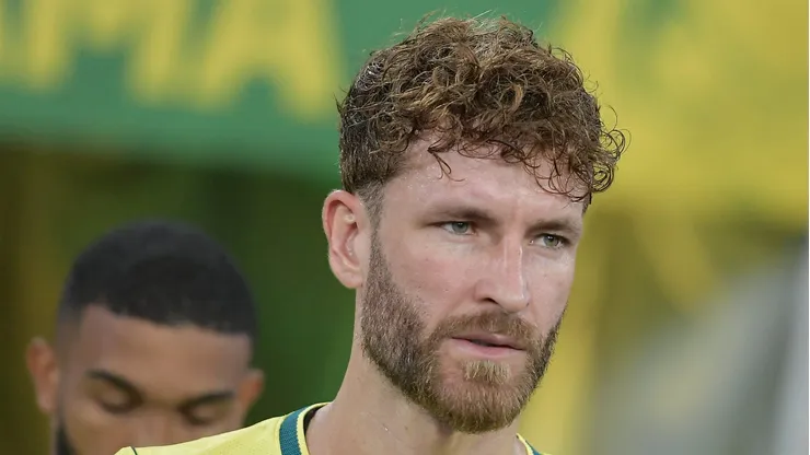 Léo Pereira em campo pela Seleção Brasileira.