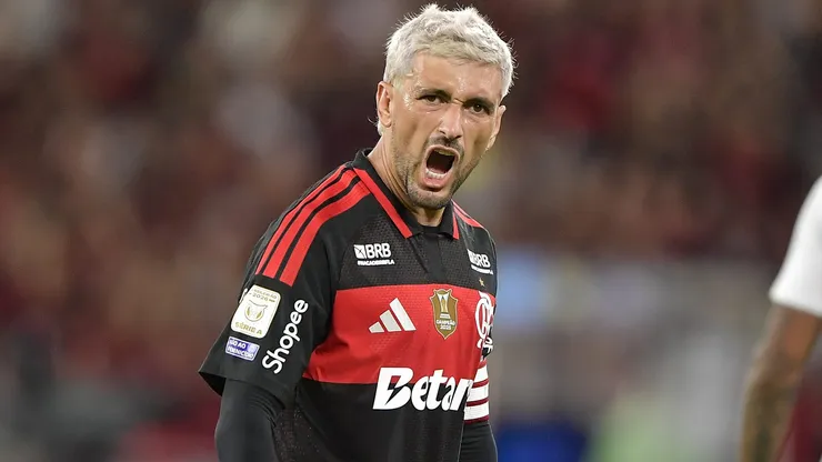 De Arrascaeta é o estrangeiro com mais gols e títulos pelo Flamengo
