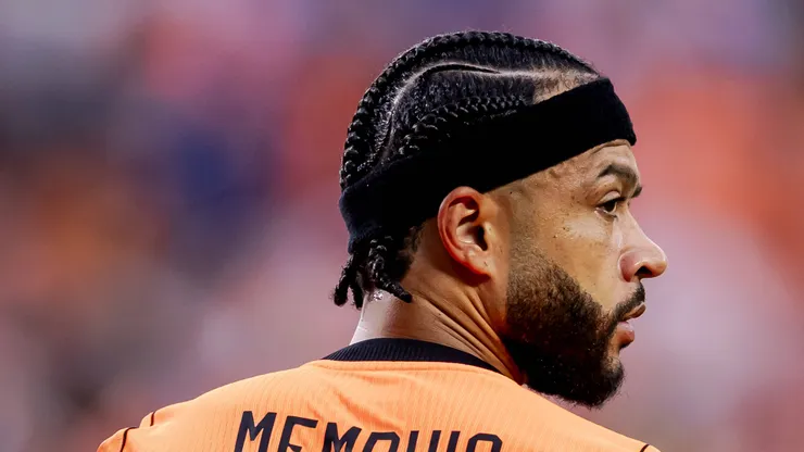 Longas tratativas com Memphis Depay fizeram Corinthians se distanciar de Wesley; Cruzeiro vira favorito nos bastidores