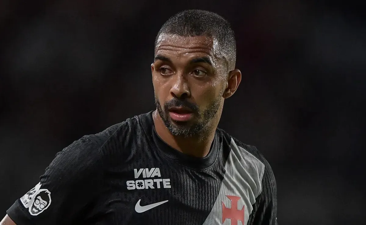 Vasco não abre mão de Paulo Henrique e rejeita proposta do PAOK pelo lateral-direito