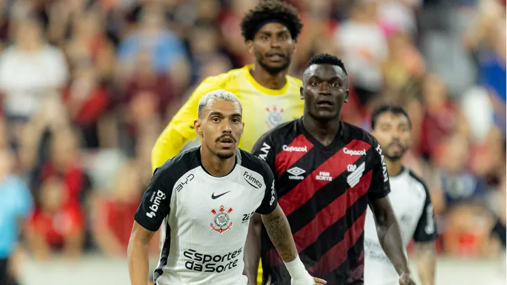 Matheuzinho jogador do Corinthians durante partida contra o Athletico-PR. Foto: Paulo De Tarso/AGIF