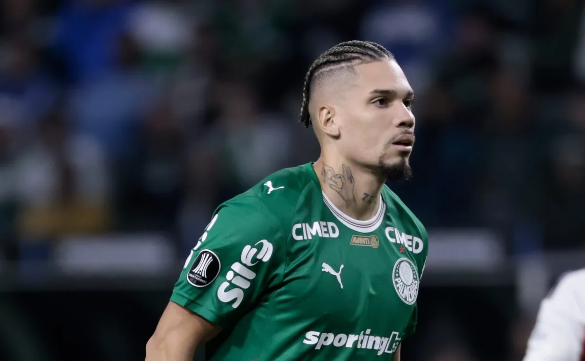 Paulinho se pronuncia após se tornar desfalque no Palmeiras: “Só uma entorse”