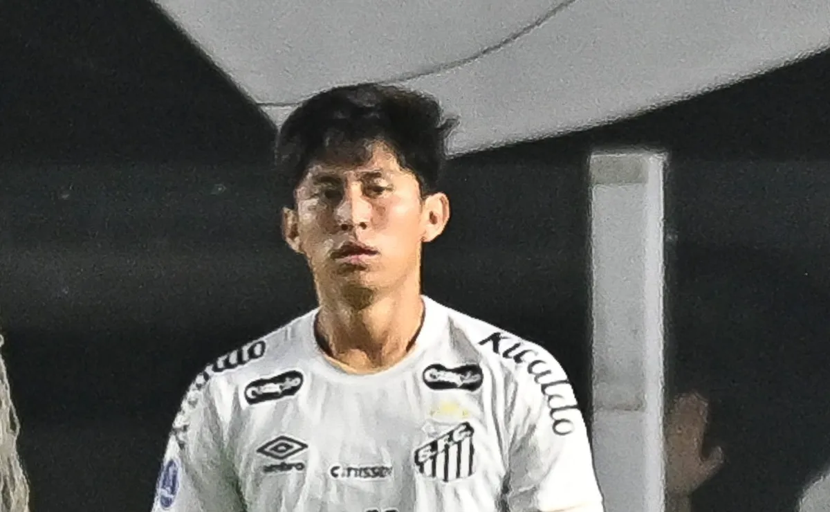 Miguelito faz gol, ajuda na classificação do Santos na Copa Sul-Americana e vive expectativa por sequência