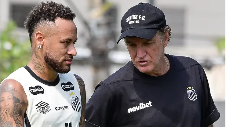 SP - SANTOS - 17/04/2026 - SANTOS, TREINO - Neymar e Cuca durante treino no Centro de Treinamento CT Rei Pele. Foto: Jota Erre/AGIF