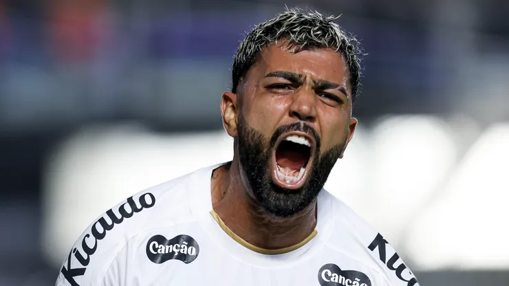 Gabigol chegou ao 99º gol pelo Santos - Foto: Ricardo Moreira/Getty Images