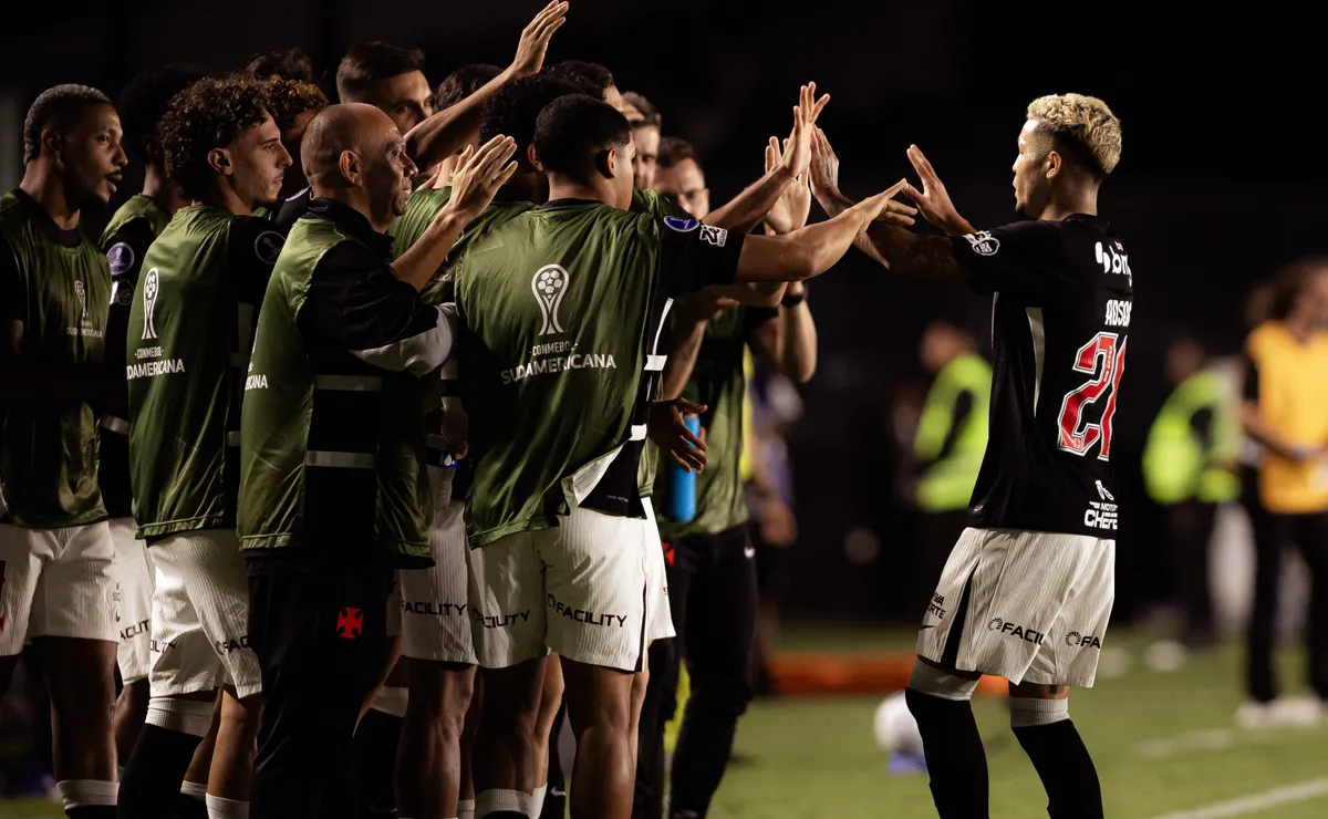Vasco mira classificação contra o Independiente Medellín (COL) para garantir mais de R$ 3 milhões aos cofres